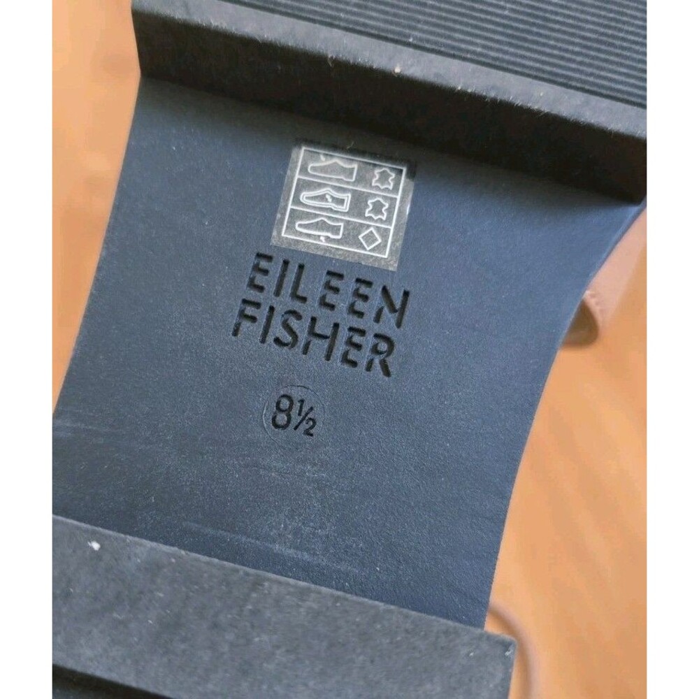 Eileen Fisher Sport Heir Tumbled Leather Sandals Tan Brown Sz 8.5 Lug Sole - Picture 2 of 9